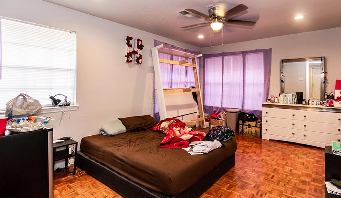Cheap student apartments in Houston
            